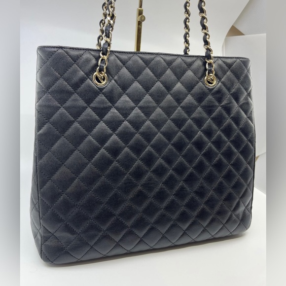 Chanel Caviar Pocket Large Tote - Picture 4 of 16